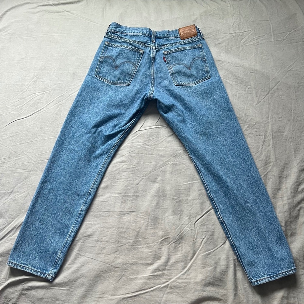 LEVI'S Wedgie Jeans Women's Size 29 Blue Distressed Premium Denim Casual Fade
